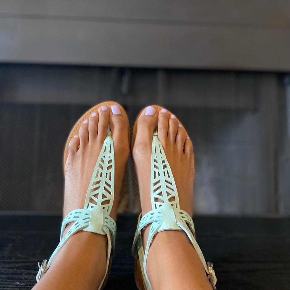 Forever 21 Teal T Strap Sandals size 7